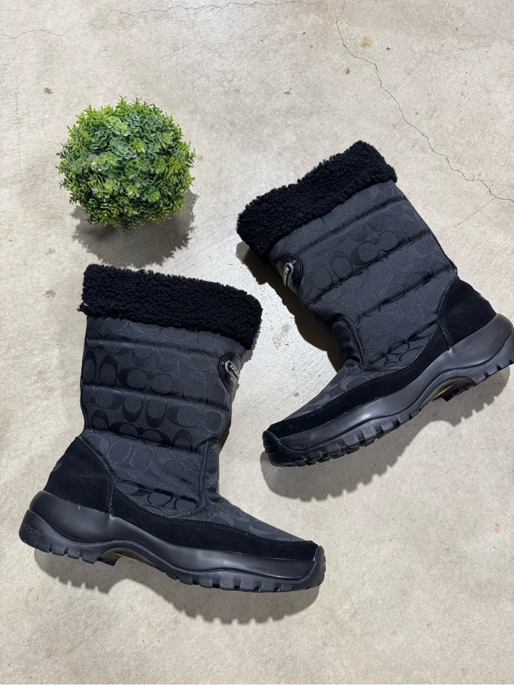 Coach Sonya Black Winter Boots Women Size 10 Signature Monogram Faux Fur Snow